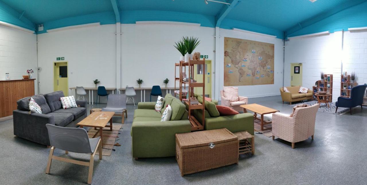 Y Doc At World Horizons Community Hub Hostel Llanelli Buitenkant foto