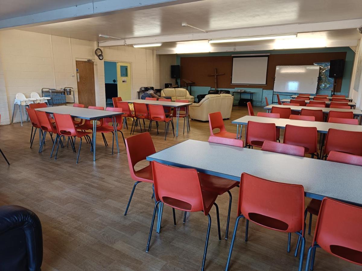 Y Doc At World Horizons Community Hub Hostel Llanelli Buitenkant foto