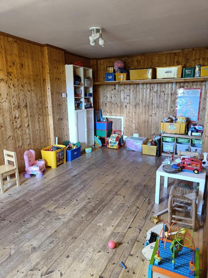 Y Doc At World Horizons Community Hub Hostel Llanelli Buitenkant foto