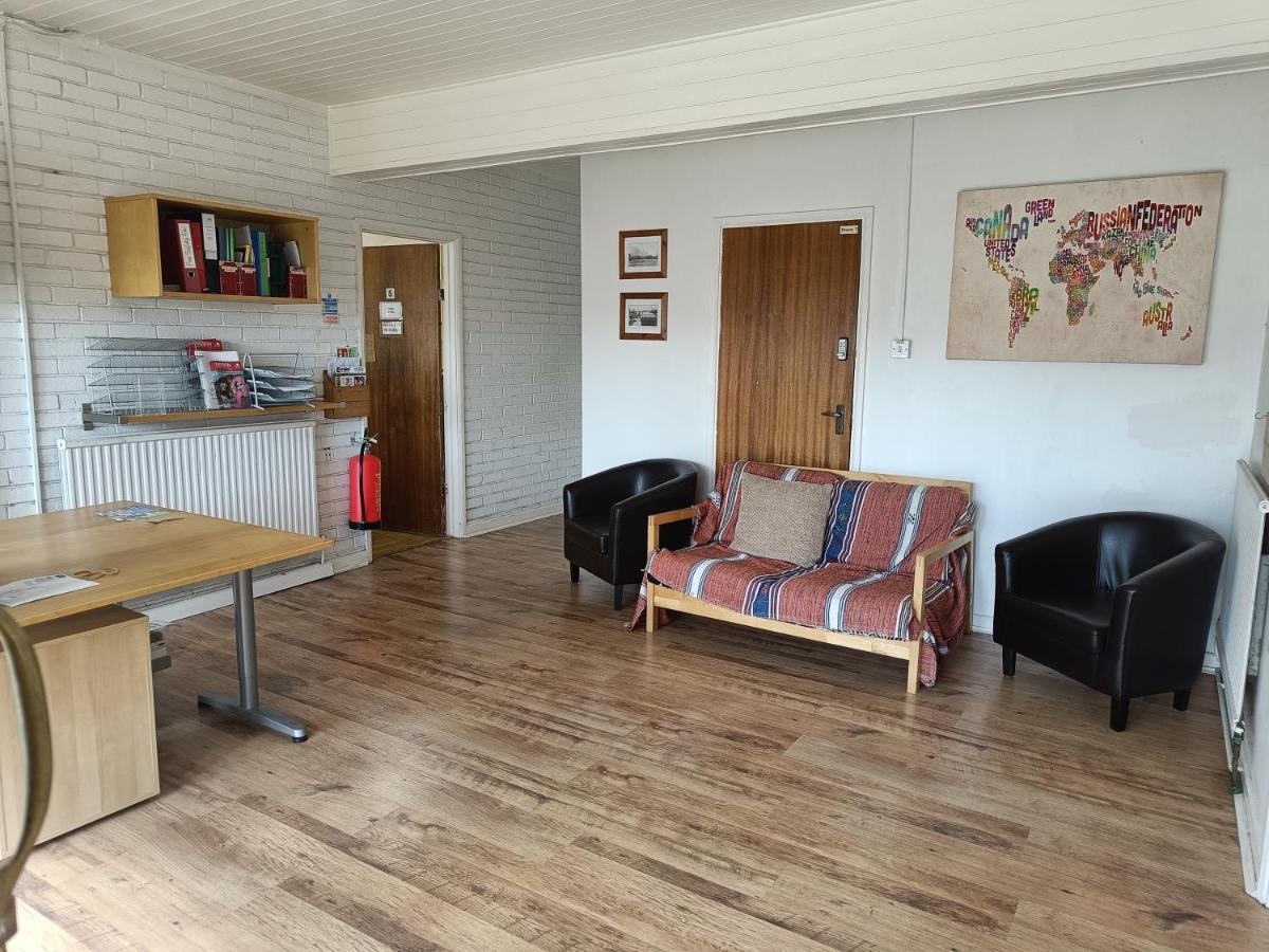 Y Doc At World Horizons Community Hub Hostel Llanelli Buitenkant foto